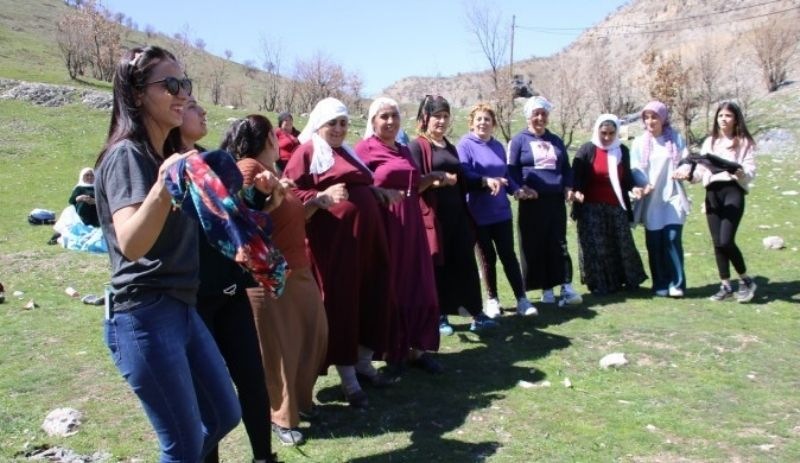 'Adarok' geleneğiyle baharın gelişi kutlandı