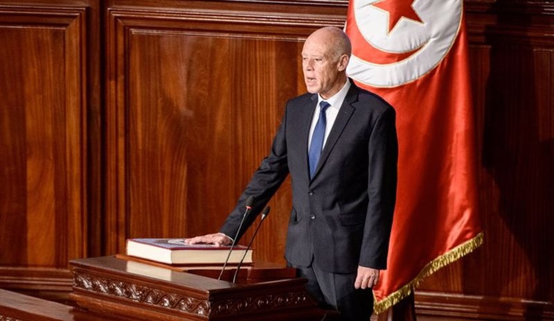 Kararnamelerle yetkilerini genişleten Tunus Cumhurbaşkanından yeni hamle: Meclis'i feshetti