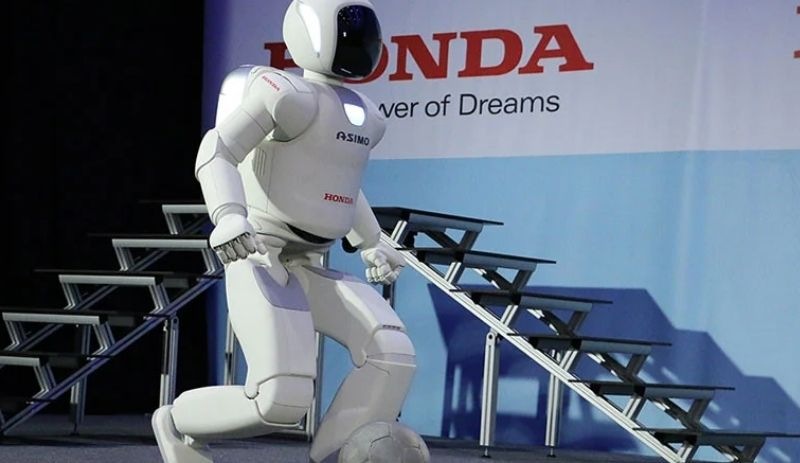 Honda'nın insansı robotu Asimo emekli oldu