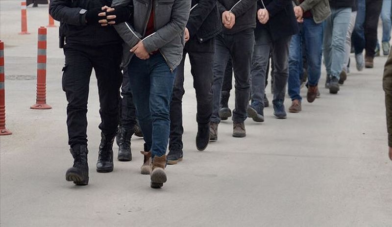 İstanbul’da kaçak göçmenlere yönelik operasyon, sosyal medyada 'göçmenler sorunu' tartışması