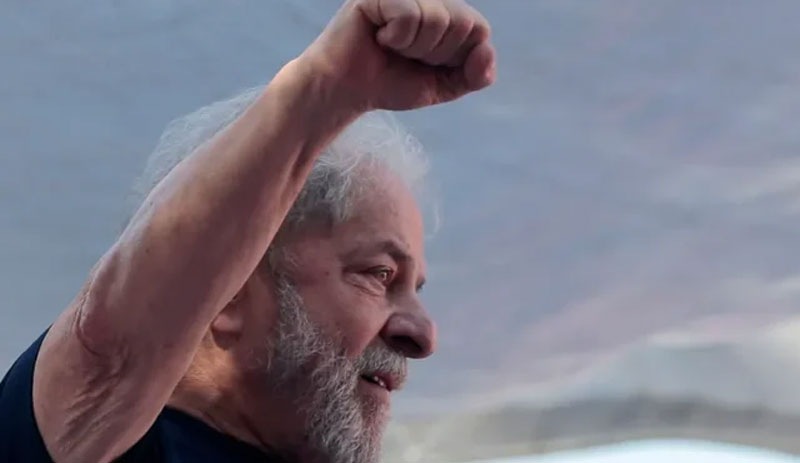 Brezilya'da ırkçı Bolsonaro’ya karşı Lula adaylığa hazırlanıyor