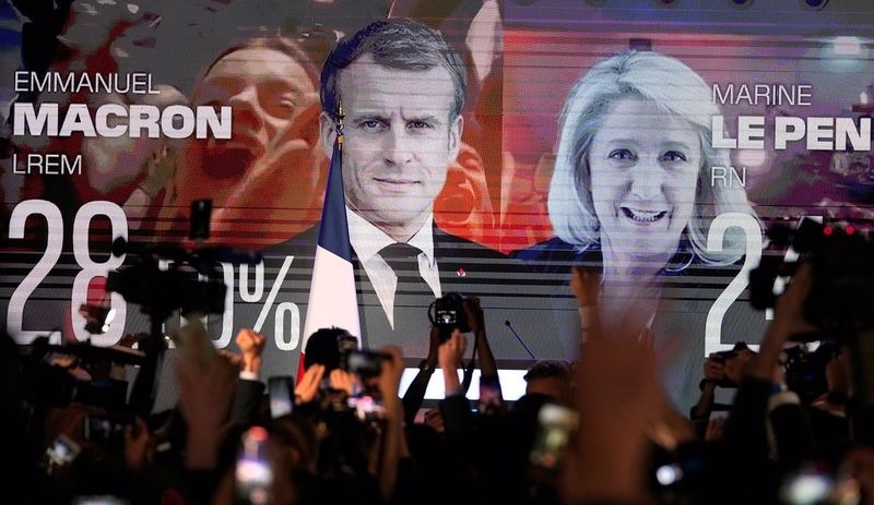 Fransa'da halk Cumhurbaşkanlığı seçimlerinin ikinci turu için sandık başında