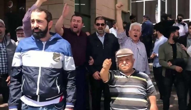 Valiliğin 'Anadolu Fest' yasağını eleştiren Büyükerşen, tekbirlerle protesto edildi