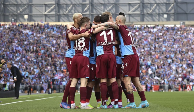 Şampiyon Trabzonspor, küme düşmüş Altay karşısında zorlandı