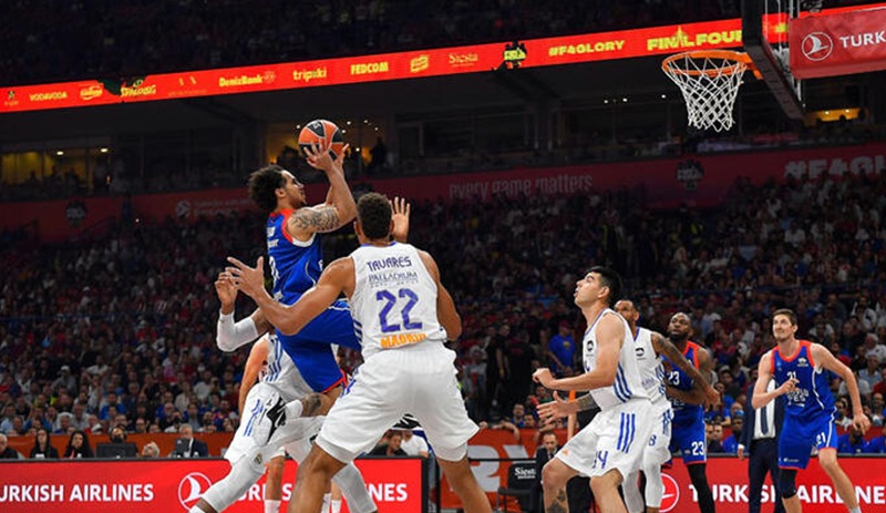 Anadolu Efes, üst üste 2'nci kez Euroleague şampiyonu