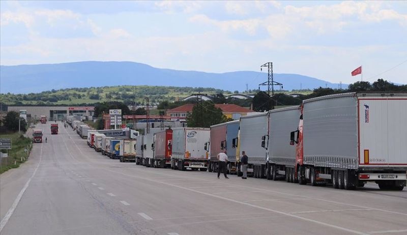 Hamzabeyli Sınır Kapısı'nda TIR kuyruğu 39 kilometreye ulaştı