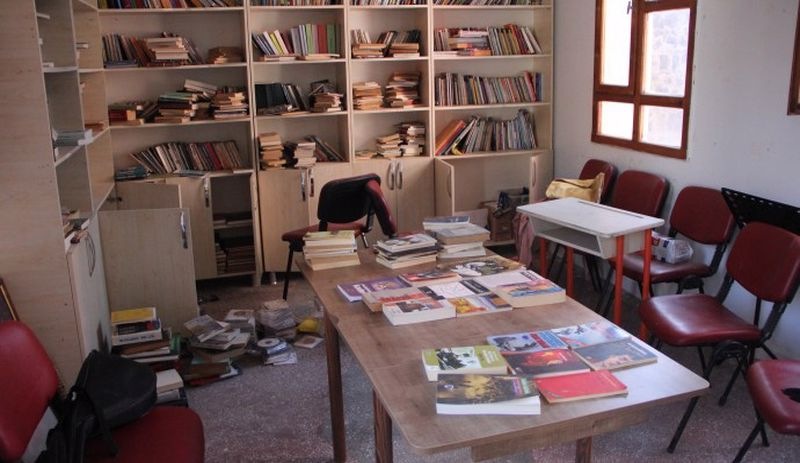 Diyarbakır'da evlere ve Dicle Kültür Sanat Derneği'ne baskın: 3 gözaltı