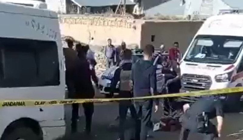 Van'da sığınmacıları taşıyan minibüs tarandı: 1 ölü, en az 10 yaralı