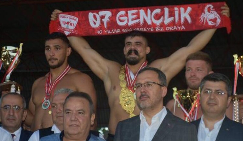 Kırkpınar'da başpehlivan Cengizhan Şimşek oldu