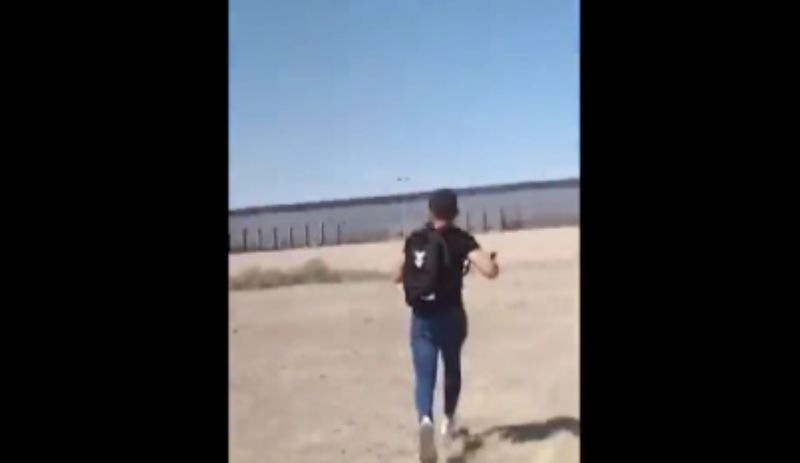 Meksika sınırından ABD'ye kaçak yollardan geçen Türkiye vatandaşlarının çektiği video gündem oldu