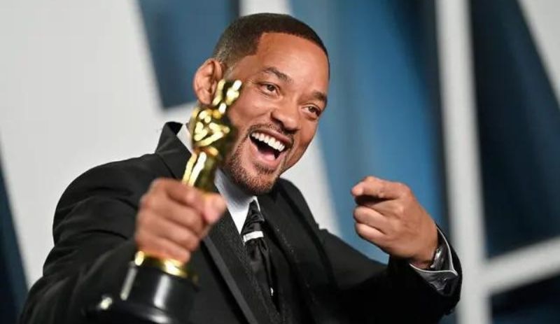 Chris Rock, kendisine tokat atan Will Smith'i affetmeye hazır değil