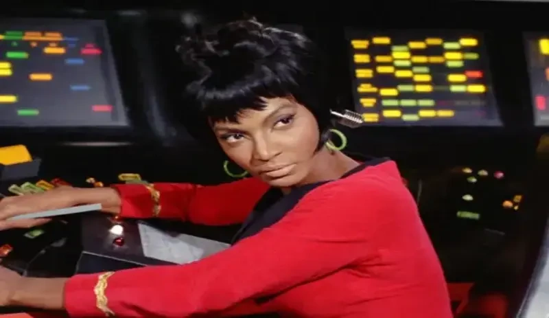 Uzay Yolu'nun Teğmen Uhura'sı hayatını kaybetti