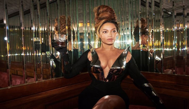 Beyoncé, yeni şarkısındaki tepki çeken sözleri değiştiriyor