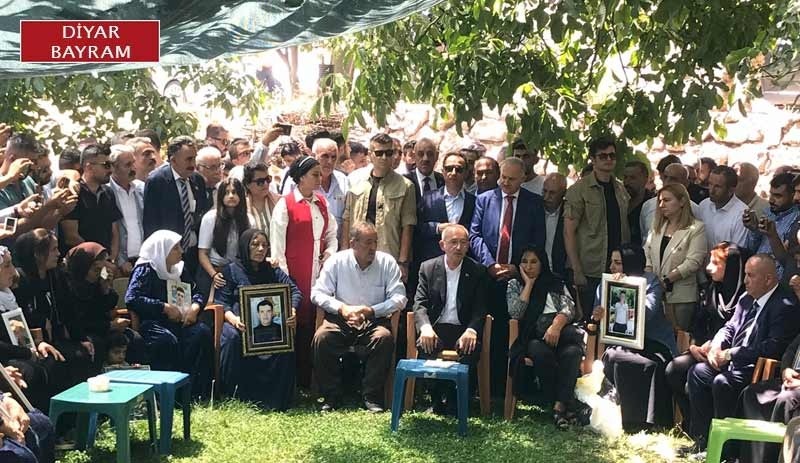 Kılıçdaroğlu Roboski aileleri ile görüştü: Aydınlatılmadan helalleşemeyiz