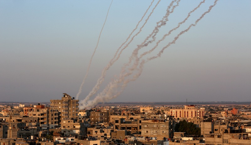 Gazze'de kırılgan ateşkes sürüyor