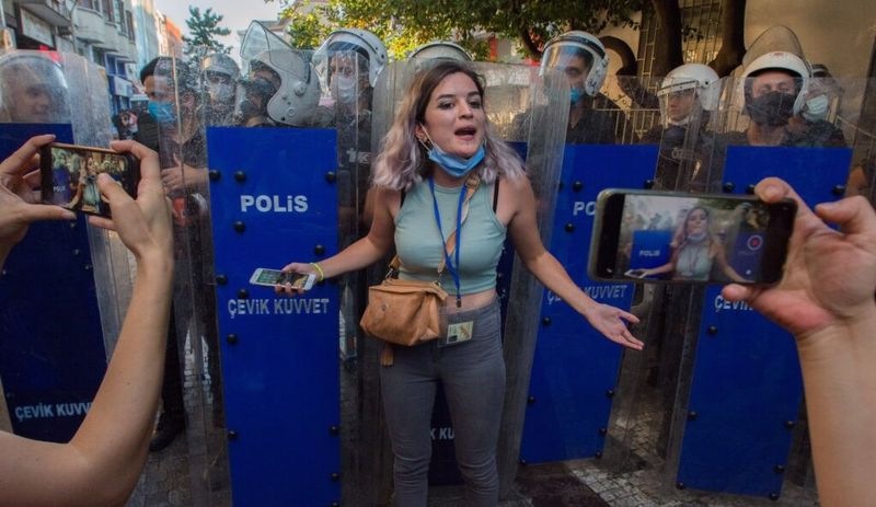 HDP, kadın gazetecilere yönelik hak ihlallerini Meclis'e taşıdı