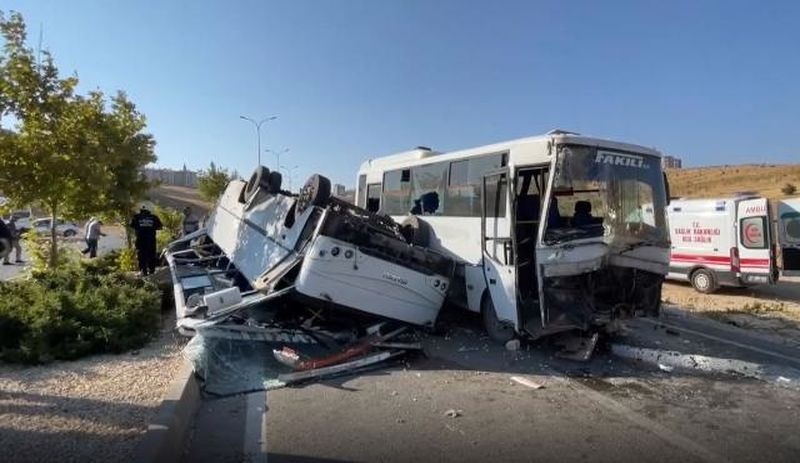Antep'te işçi servisleri çarpıştı: 19 yaralı