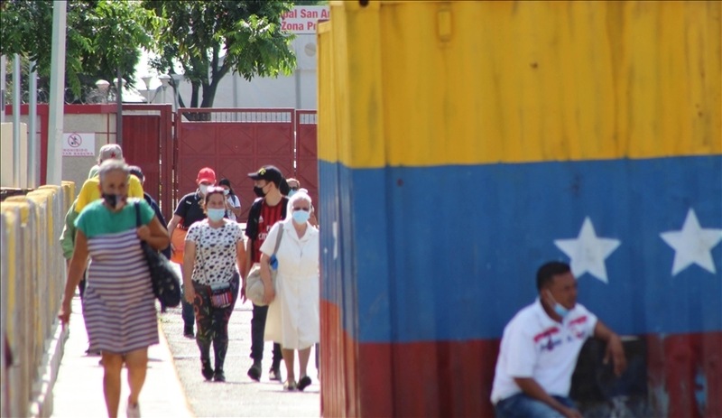 Kolombiya'da solcu lider Petro sonrası Venezuela ile ilişkiler normalleşiyor