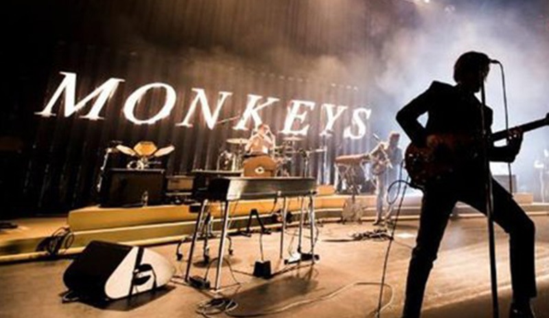 Arctic Monkeys, İstanbul'da hayranlarıyla buluştu