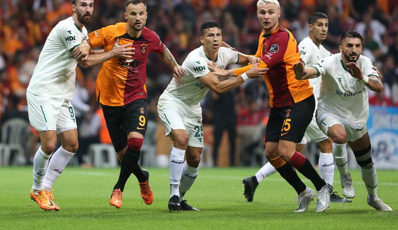 Galatasaray, ilk iç saha maçında tek golle mağlup oldu