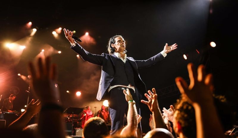 Nick Cave & The Bad Seeds İstanbullu dinleyicileriyle buluştu