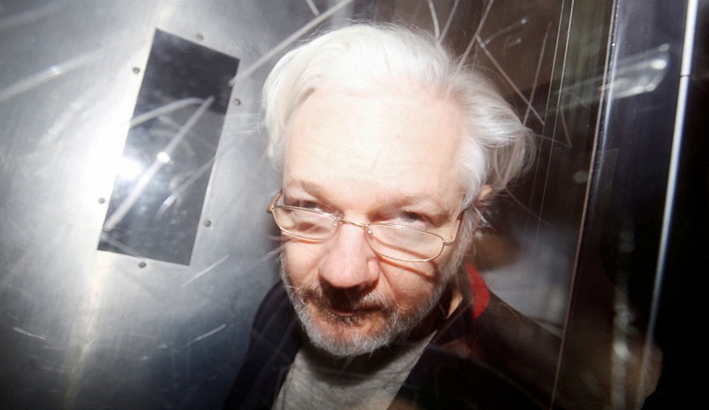 Avustralyalı siyasetçiler Assange için ABD yolcusu