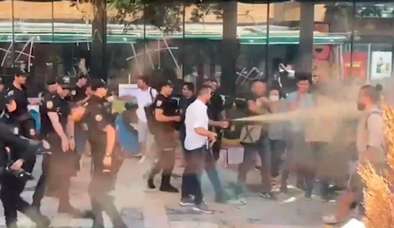CHP’den öğretmenlere orantısız güç uygulayan polis hakkında suç duyurusu