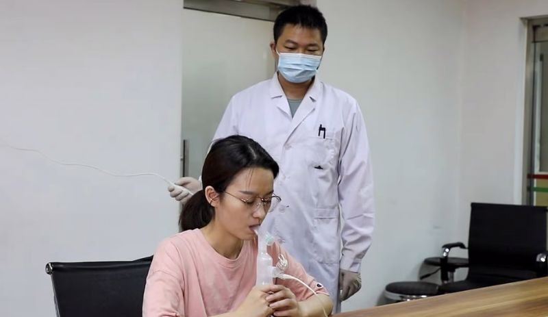 Dünyada ilk: Çin'den sprey Covid-19 aşısına onay