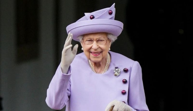 Büyük Britanya kraliçesi 2. Elizabeth 96 yaşında hayatını kaybetti