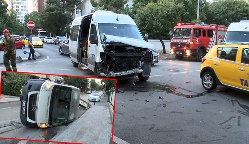 İstanbul'da işçileri taşıyan iki servis aracı çarpıştı: 1 yaralı