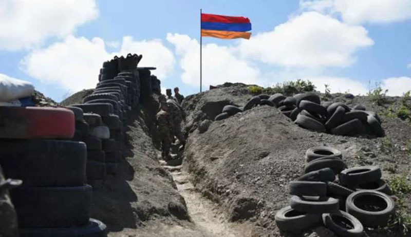 Azerbaycan-Ermenistan arasındaki çatışmalarda en az 99 asker asker öldü