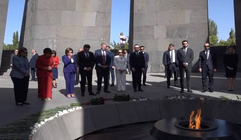 ABD Temsilciler Meclisi Başkanı Pelosi, Ermenistan’a gitti
