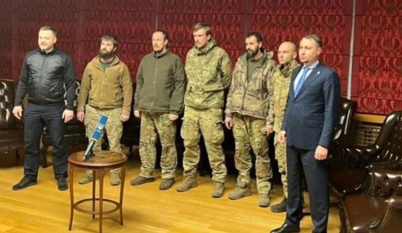 Zelenskiy: Erdoğan'la anlaşmamız kapsamında 5 Azov komutanı Türkiye'de kalacak