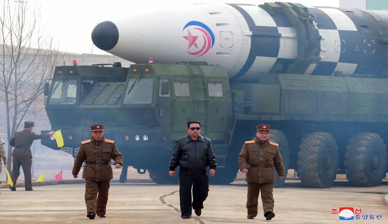 Kuzey Kore balistik füze denemesi yaptı