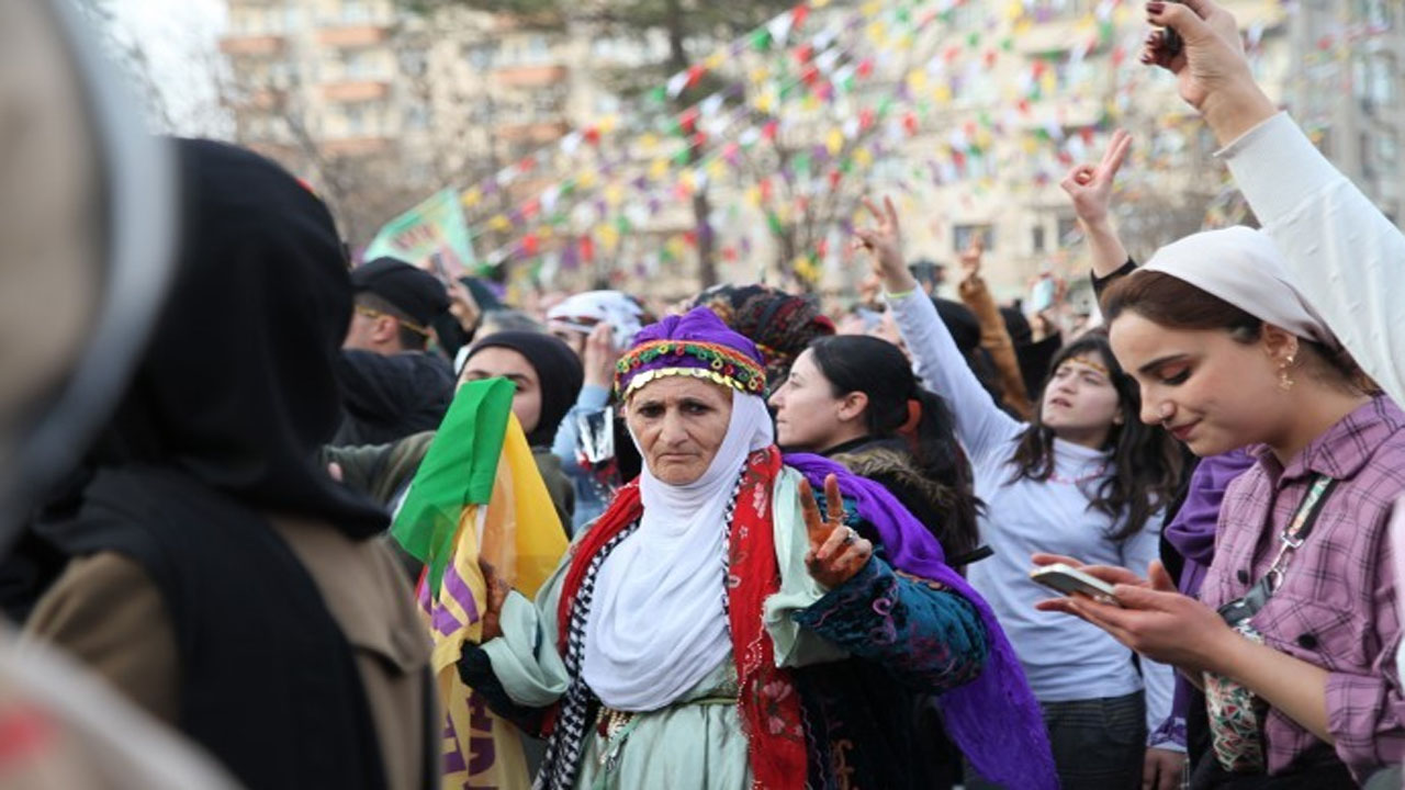 Jineoloji editörü Seydaoğlu: Kürt kadınlar yerelden dünyaya yalın mücadele pratiği geliştirdi