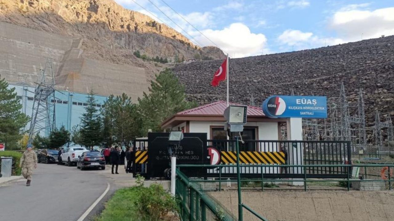 Sivas'ta trafo patladı: Bir işçi öldü, üç işçi yaralandı