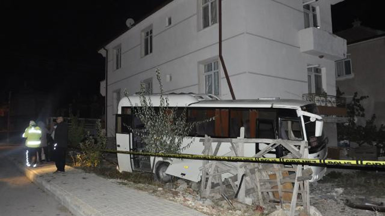 Karaman'da kaza: 12 işçi yaralandı