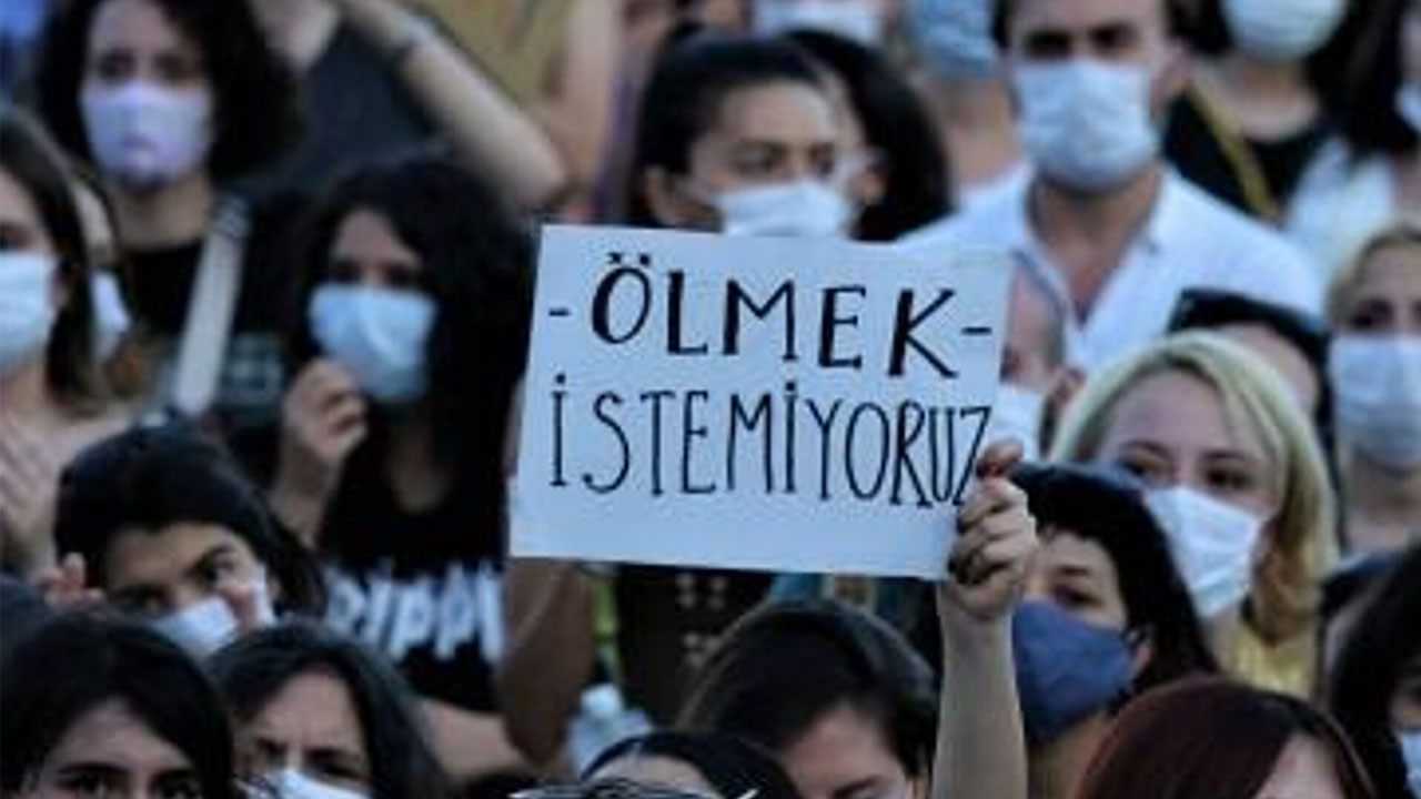 İstanbul'da bir kadın evli olduğu Mehmet B. tarafından öldürüldü