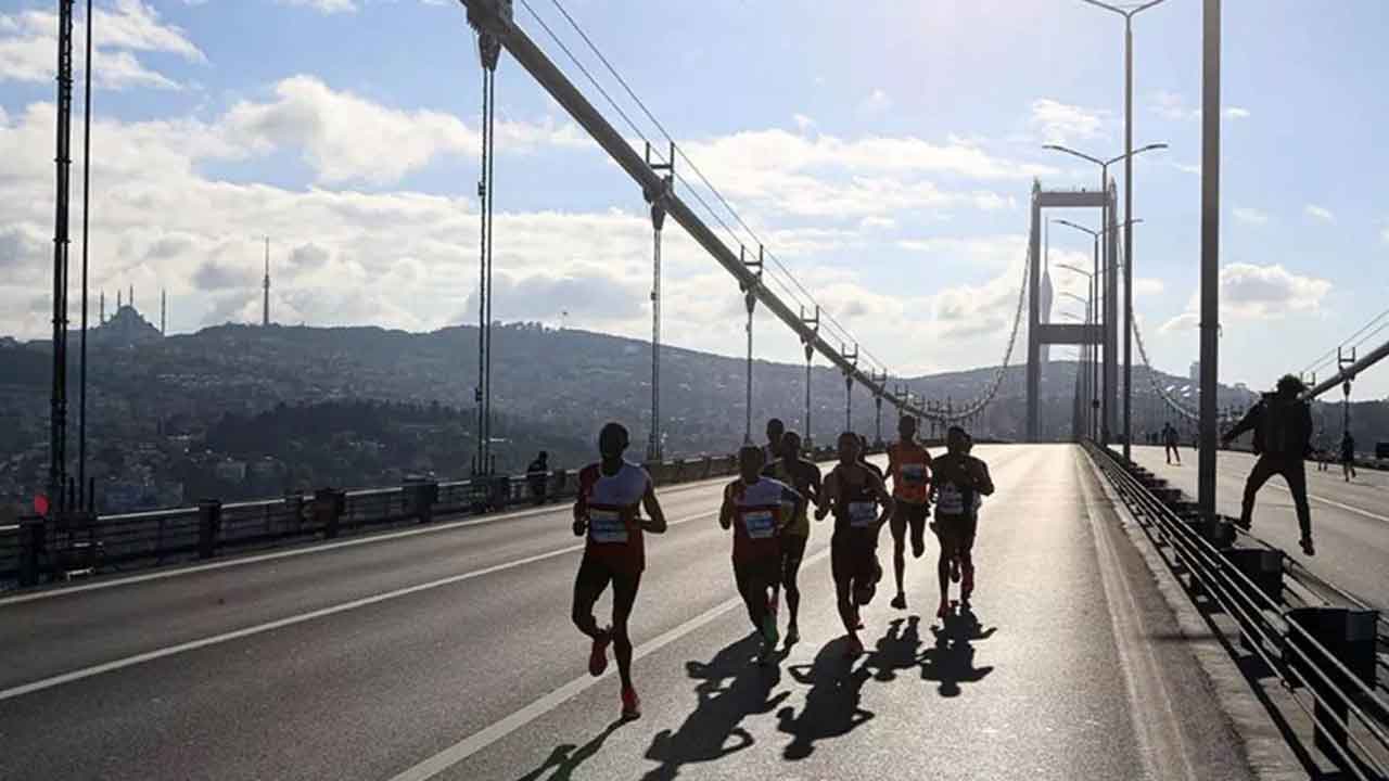 İstanbul Maratonu pazar günü koşulacak, kapalı yollar açıklandı