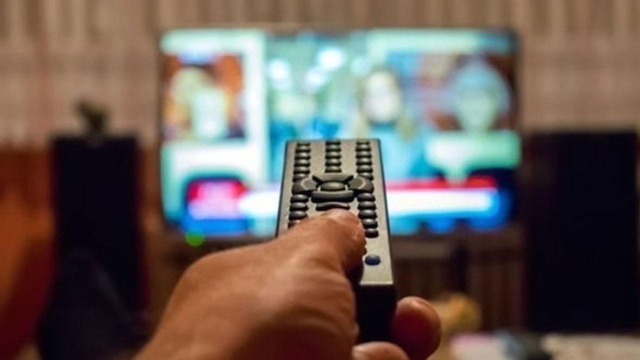 4 Kasım Cuma TV yayın akışı: Hangi kanalda ne var, günün filmleri ve dizileri neler?