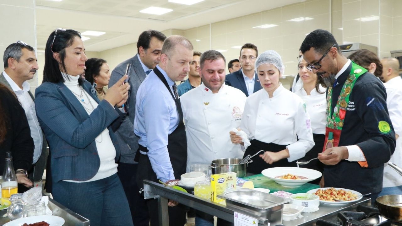 Mardin'de Uluslararası Bulgur Festivali: Yaratıcı ve yöresel yemekler yarıştı