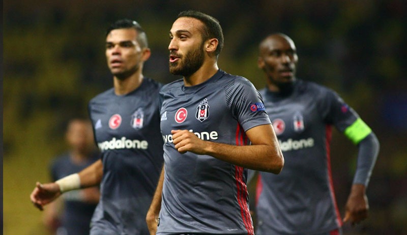 Cenk Tosun maçın oyuncusu seçildi