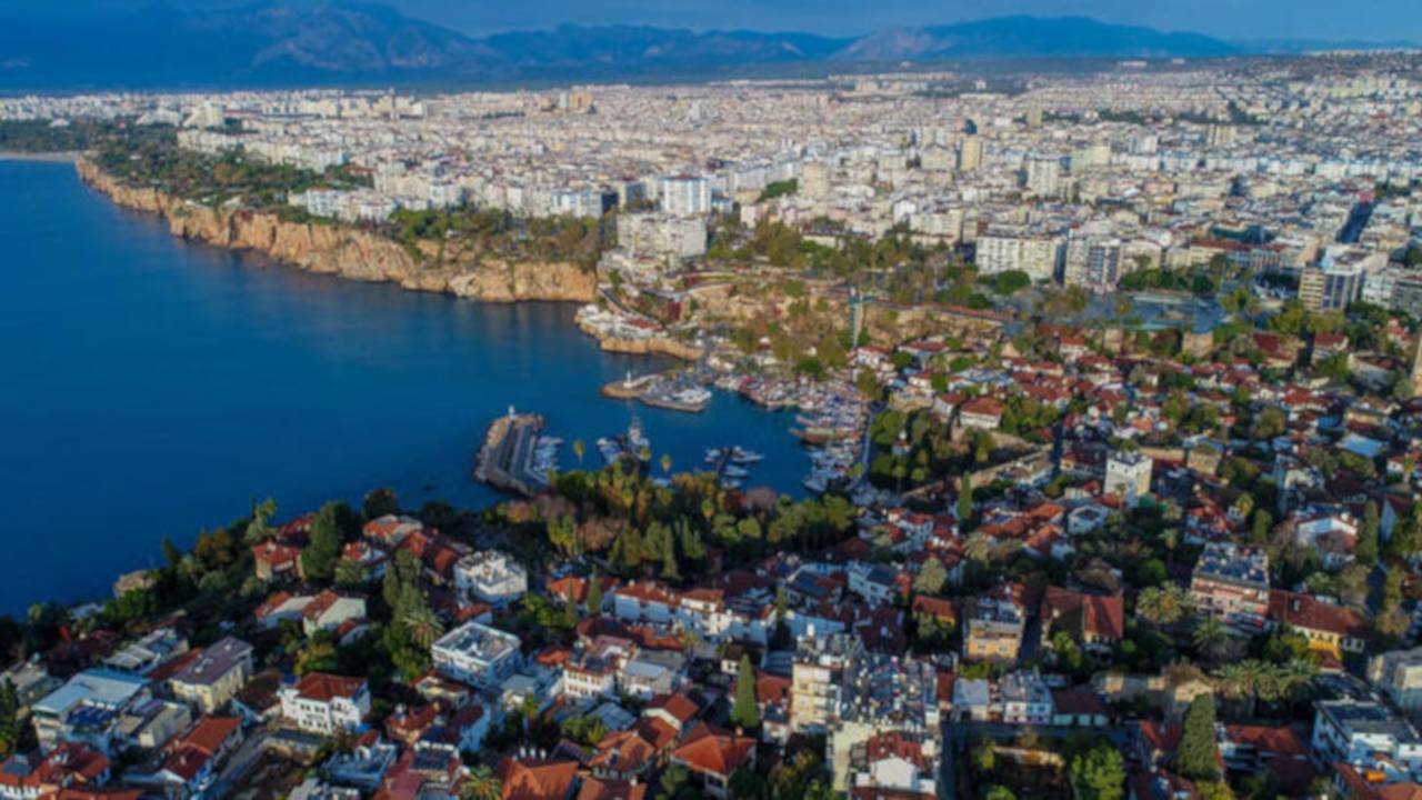 'Antalya konuta erişilebilirlik açısından İstanbul ile yarışıyor'