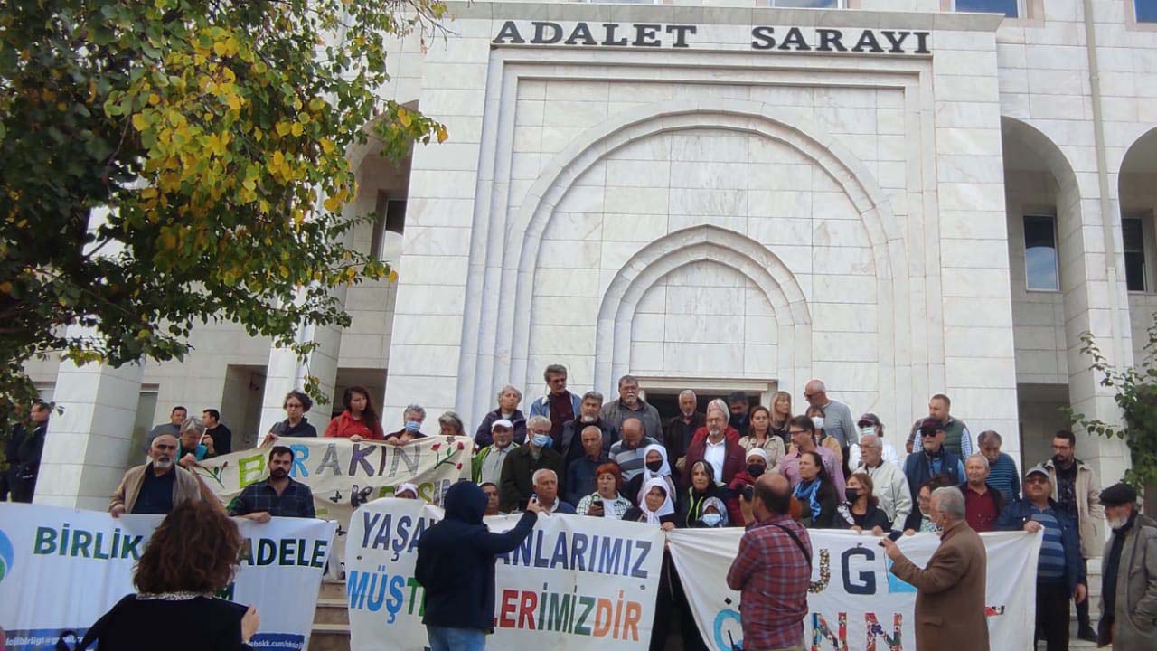 Akbelen ormanını savunanlar yagılanıyor: 'İkizköylüler’i yalnız bırakmayacağız'