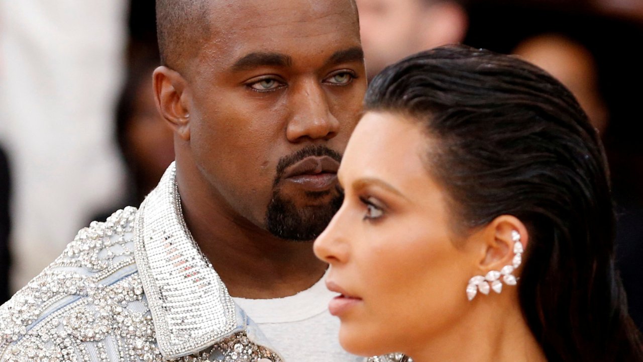 Kanye West boşandığı Kim Kardashian'a aylık 200 bin dolar nafaka ödeyecek