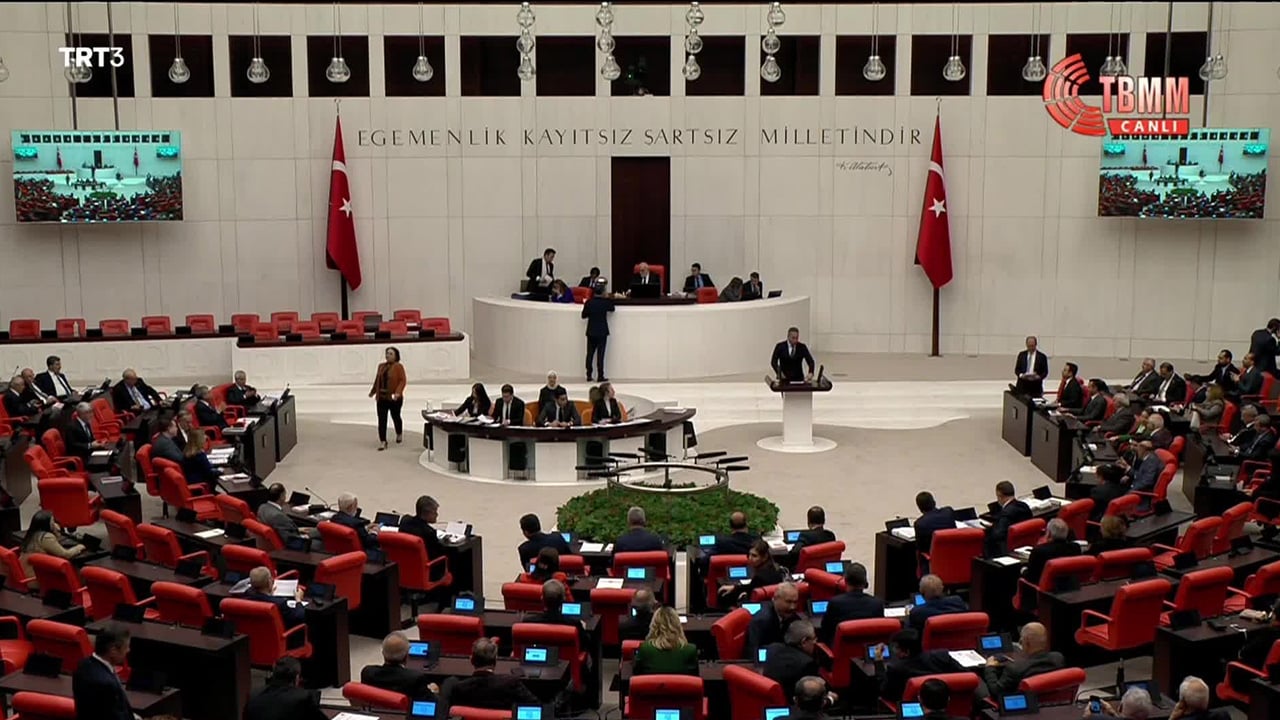 DEM Parti’li Temelli’den AKP’li Usta’ya: Kürt ‘kökenli’ değil, Kürt Milletvekilleri
