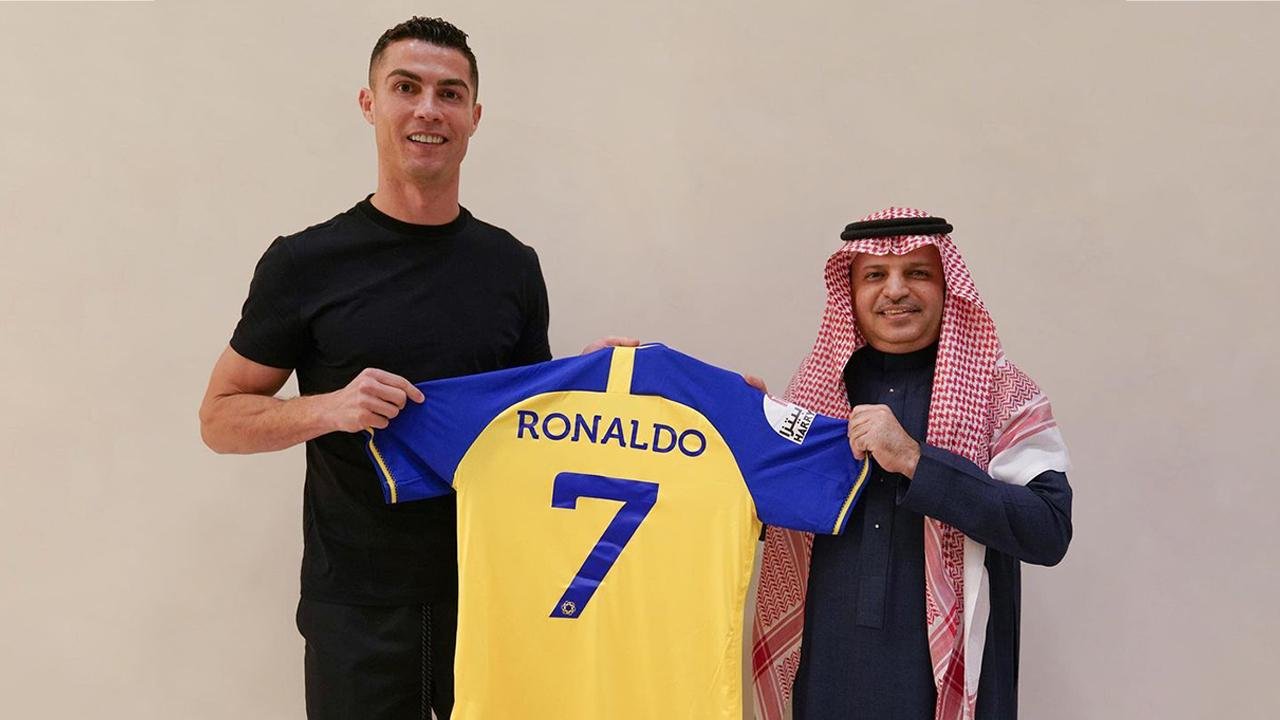 Ronaldo 2025'e kadar Suudi takımında oynayacak