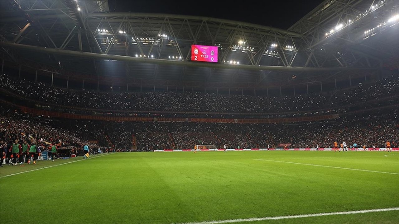 2022'de 4.9 milyon taraftar Süper Lig maçlarını tribünden izledi