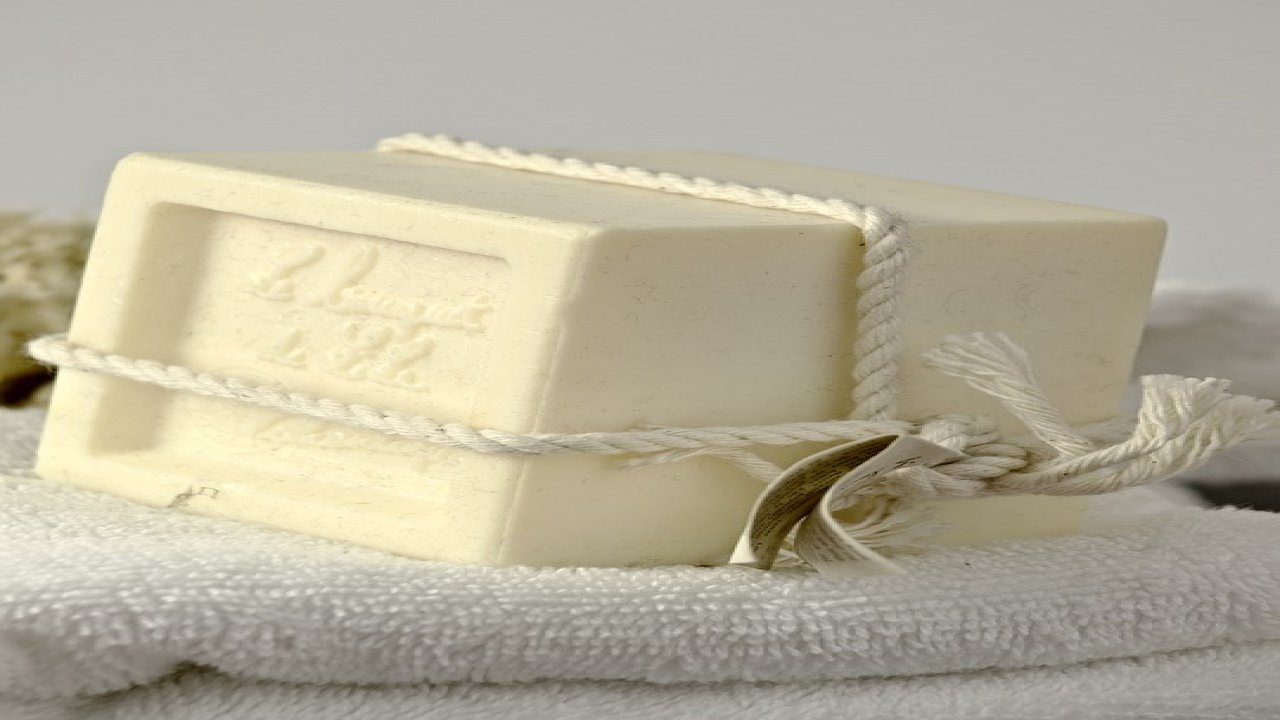Temizlik uzmanları beyaz sabunla ilgili bilinmeyen bir gerçeği açıkladı - Herkes denemeli