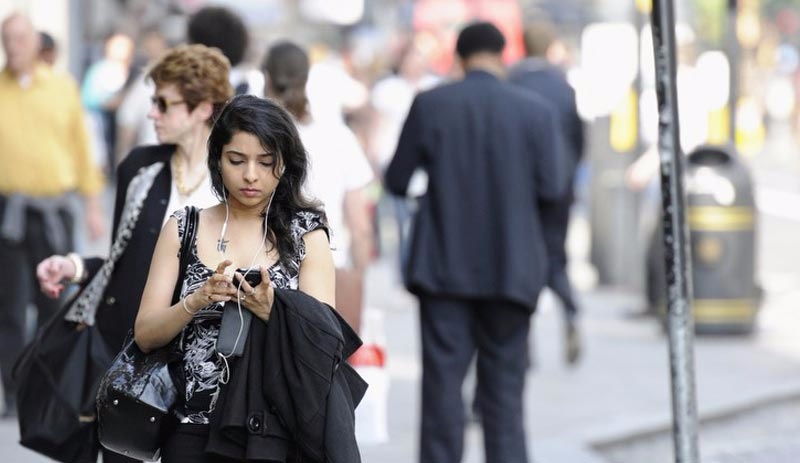 'Akıllı telefon zombileri' için yasa yapıldı